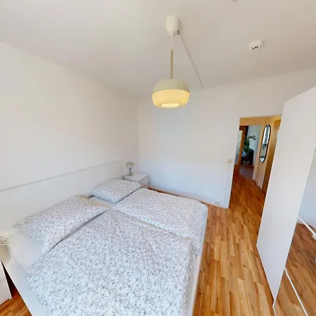 Komfortabel Wohnen Für 5 Personen, Wlan Chemnitz